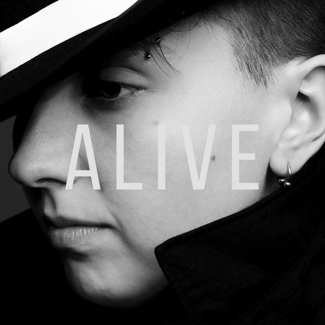 LIZZ - “Alive” song cover art