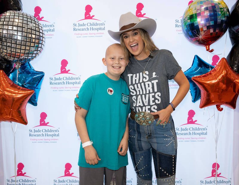 Lainey Wilson visits St Jude Children’s Research Hospital