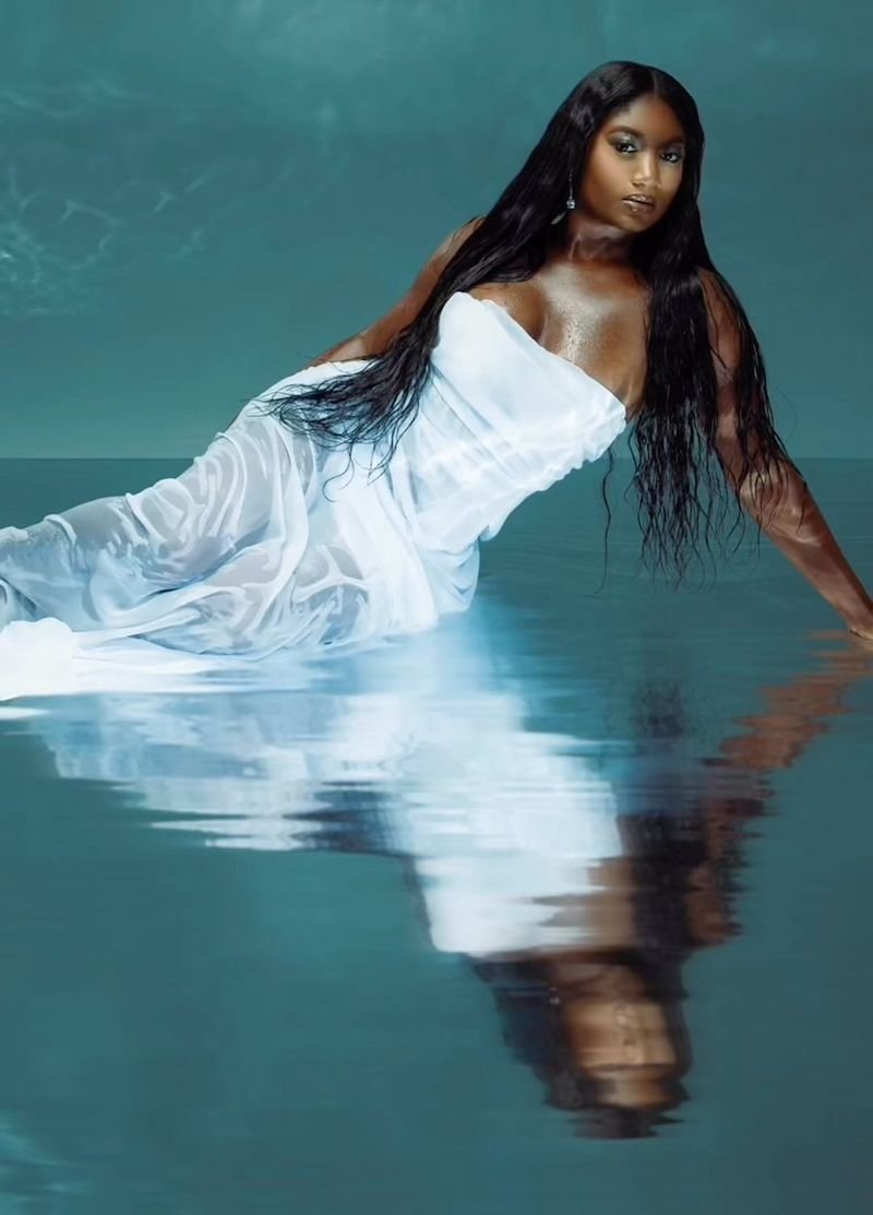 EYAHNA J - “Drown” promo photo